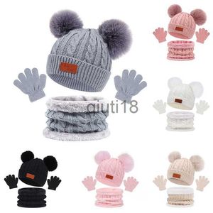 Bonnet / Skull Caps 3PCS Chapeau de bébé avec écharpe d'hiver Bonnet en coton tricoté pour enfants Garçon Fille Infant Hairball Bonnet Écharpe Ensemble Accessoires chauds x0922