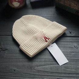 Bonnet / Skull Caps AM Knit Hat Love Une broderie femme designer Beanie Cap chapeau de laine à bride couples chauds ski chapeau froid pour la vente en gros