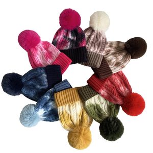 Bonnet Skull Caps Automne et hiver Produit Tie Dyed Wool Ball Bonnet tricoté Couverture Protection des oreilles Fil chaud Cross Border Foreign Trad 230829