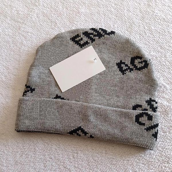 Beanie/Gorras de calavera Clásico Carta gorra diseñador otoño invierno gorro sombreros estilo caliente hombres y mujeres moda universal gorro de punto otoño lana al aire libre cálido calavera gorras