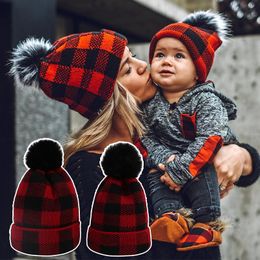 Muts / Skull Caps Leuke Kerstmis ouder-kind Hoed Warm Winter Mom Kids Meisje Jongen Muts Cap Pompom Gebreide Kinderen Peuterbonnet 2022