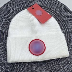 Bonnet/Crâne Caps Bonnet de créateur en laine tricoté en coton coupe-vent et froid, adapté pour l'intérieur et l'extérieur, un excellent choix pour un cadeau.