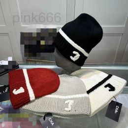 Beanie/Skull Caps Designer Chapeaux double C de haute qualité pour la chaleur de l'automne et de l'hiver, chapeaux en laine pour hommes et femmes, chapeaux tricotés polyvalents pour hommes et femmes MFKN