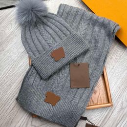 Bonnet / Skull Caps Designer chapeaux tricotés ins populaire Canada chapeau d'hiver classique lettre oie imprimé tricot tricoté bonnet écharpe 2023-2024