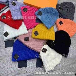 Bonnet/Crâne Caps Designer Étiquette En Cuir Lettre Baotou Chapeau Tricoté Célébrité Internet Même Style Tendance Mode Casual Antigel Tricoté Chapeau Chapeau Froid P594