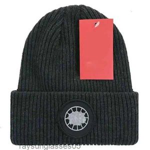 Bonnet Skull Caps Designer Élégant Goose Skull Cap Lettre Jacquard Beanie Hommes Femmes Chaud Laine Chapeau Canadas Unisexe Ski 01e309