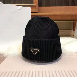 Beanie/Skull Caps Sombreros de lana de diseñador Hombres y mujeres Lana de invierno Térmica Ocio al aire libre Caja de moda clásica con varias ocasiones