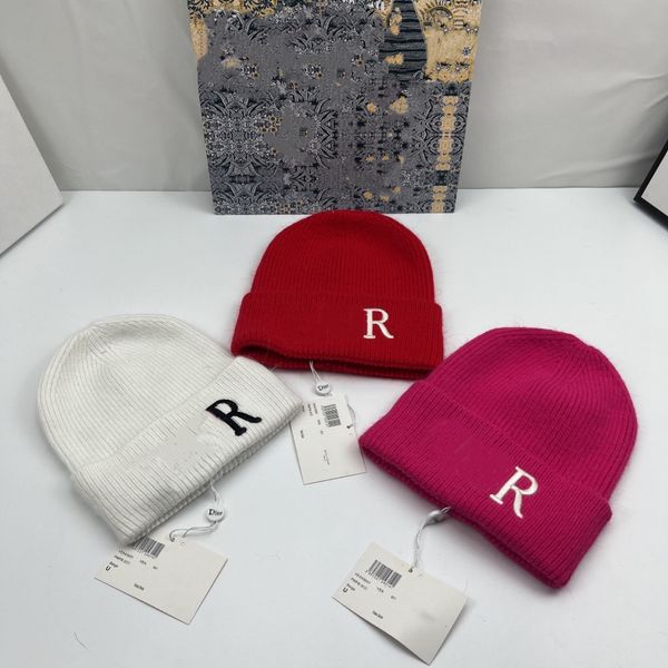 Bonnet / Skull Caps Mode haut de gamme marque designer chapeau automne et hiver nouvelle laine chaude lapin cheveux mixte tricot chapeau hommes et femmes le même 2023