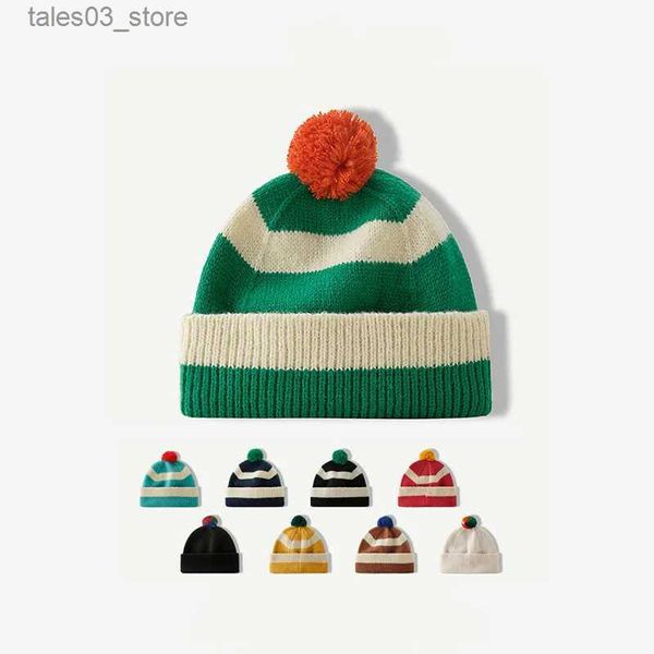 Beanie / Skull Caps Sombrero de punto a rayas de gama alta Mujeres Otoño Invierno Pareja coreana Versátil Gorro de lana con bola para hombres Q231130