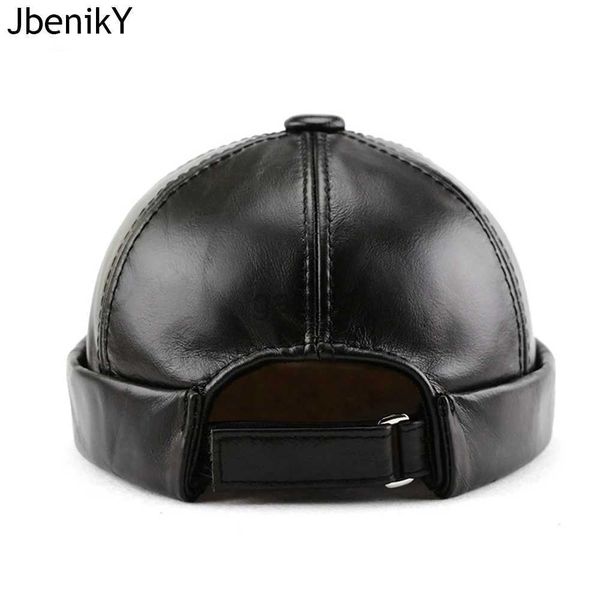 Banie / Coupage du crâne Valette chaude Men Real Cow Hide Cuir Hat Fashion Fashion Tandlord Men Men Street Trendy Hip-Hop Caps Caps de melon Brimless Bons pour hommes D240429