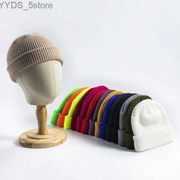 Beanie / Skull Caps Coreano Otoño e Invierno Sombreros de punto Blanco Negro Azul Marino Rojo Mujeres Hombres Gorra gruesa Lana Guapi Sombrero YQ231108