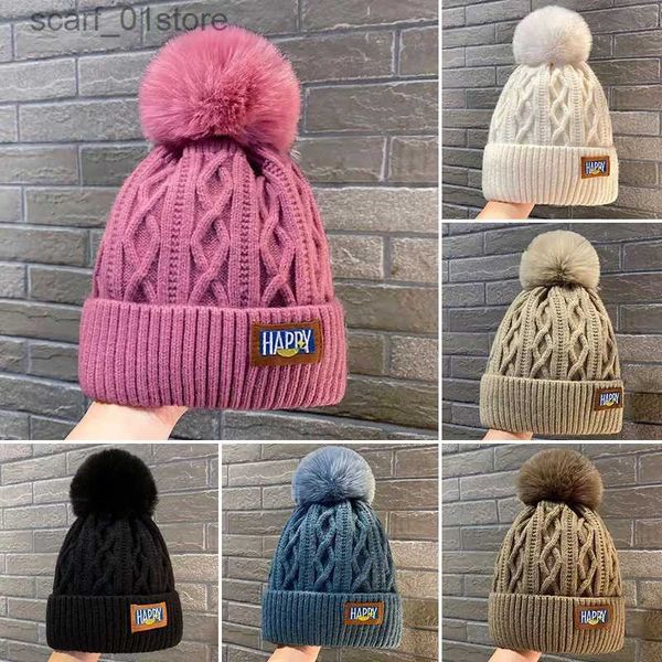 Gorros/Gorras de calavera Gorros de punto coreanos para el frío Gorro con letras bordadas de piel sintética para mujer Gorro de lana cálido de terciopelo para invierno de color sólido suave para mujerL231202