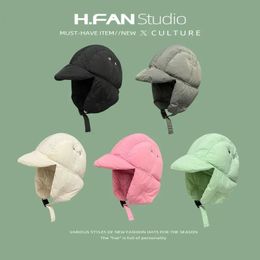 Bonnet Skull Caps Version coréenne Mode Rétro Protection des oreilles Chapeaux volants pour hommes et femmes Hiver Équitation en plein air Ski Chaud Bomber Hat 231117