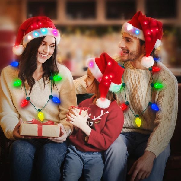 Bonnet/Casquettes de crâne Ensemble de chapeau de Noël lumineux à LED Chapeau de Père Noël rouge clignotant drôle avec collier d'ampoule colorée pour enfants Fournitures de fête de Noël pour adultes 231016