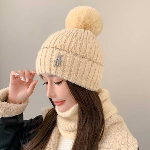 Bonnet Crâne Caps Nouvel Hiver Épaissi et Chaud Chapeau De Fourrure De Lapin Polyvalent Automne Boule Fil Femmes Oreilles Protecteurs Lei Feng Chapeau Tricoté