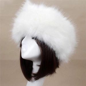 Banie Skull Caps Winter Femmes Fashion Russie Bagons chauds et chauds Fluffy Faux Faux Fur CHAPEL