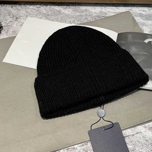 Bonnet/tête de mort casquettes laine tricot Beanie chapeau fait à la main hommes dames chaud hiver crâne casquettes noir Z230818