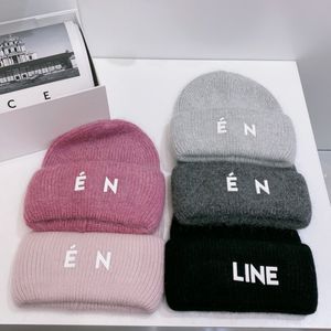 Gorro de invierno Sombrero de punto diseñador para hombre gorra Patrón clásico mujer nueva letra cálida moda a juego parejas casqueta de lana capó