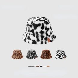 Bonnets Bonnet / Skull Caps Arrivée Tendance Léopard Imprimer Chapeau De Pêcheur Femme Automne Et Hiver Chaud Épais Réglable Flanelle Étudiant