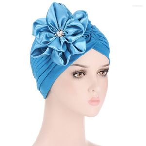 Bonnets Bonnet/Crâne Casquettes Mode Femmes Satin Fleur Turban Cap Soild Couleur Musulman Foulard Bonnet Intérieur Hijabs Arabe Tête Wraps Plissé