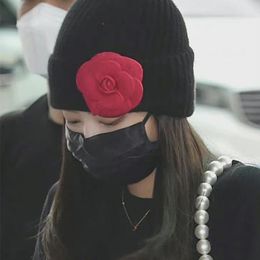 Beanies Beanie/Skull Caps Koreaanse Camellia Wool Bonnets For Women Fashion Designer Winter Dikke lijn Gebreide zwarte beanie Hat Trendy Gorros