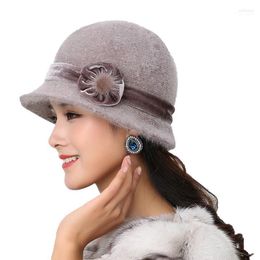 Bonnets Style Vendre Hiver Femmes Tricoté Floral Skullies Super Doux Laine Mélange Fourrure Chapeau Chaud Femelle Baggy Chapeaux Cap1 Scot22