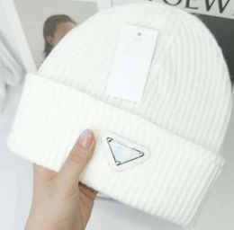 Beanies winterboon mannen en vrouwen modeontwerp gebreide hoeden herfst wollen pet brief jacquard unisex warme schedelhoed