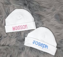 BeanieSkull Caps Brodé personnalisé bébé chapeau cadeaux de douche de bébé né chapeau personnalisé n'importe quel nom infantile enfant en bas âge chapeau bébé hôpital chapeau bonnet 230921