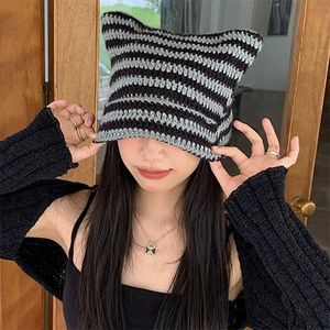 BeanieSkull Caps Japonais Y2K Petit Diable Rayé Bonnets Femmes Ins Mignon Chat Oreilles Tricoté Laine Casquette Fille Hiver Pull Pointu Halloween Chapeaux 220916