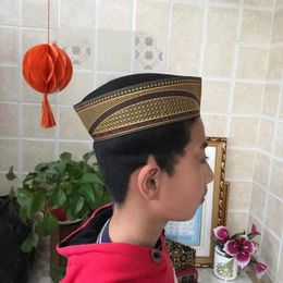 Beanieskull Caps Moslim voor mannen gratis Maleisië scheepsbootmesh mesh zomergebed kufi islam hijab saoedi -Arabië tulband headwraps 230814