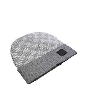 BeanieSkull Caps Nieuwe Mode ontwerper muts sjaal set luxe mannen winter merk satijn geruite skate skateboard cap zwarte vrouw muts halsdoek fashionbelt006 T1J