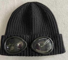 Backieskull Caps deux verres d'objectif Lunes Goggles Bonsons hommes Chapeaux tricotés Caps Skull Femmes d'extérieur UNIESEX HIVER BEATIE NOIR BON BONN85672719