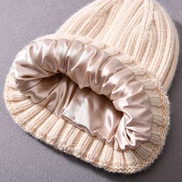 BeanieSkull Caps Hiver Soie Satin Doublé Bonnet Chapeaux Femmes Hommes Unisexe Épais Chunky Cap Rayé Chaud Doux De Haute Qualité Cachemire Tricoté Bonnet Chapeau 231115