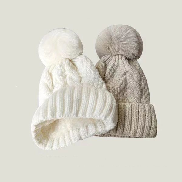 BeanieSkull Caps Hiver Twist Tricot Chapeau Pour Femmes Fourrure Pompon Épais En Peluche Bonnet Bonnet Couleur Unie Dames Chaud Ski Neige Skullies Bonnets 231116