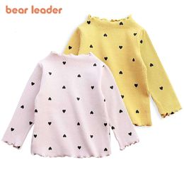 Líderes de oso Girls Sweaters de estampado de corazón encantador 2023 Nuevo otoño para niños Baby Lindo Patrón Linte Moda ropa casual L2405 L2405