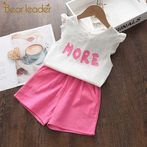 Bear Leader Kid Vêtements Filles Ensembles Costume de mode pour enfant 3-7 ans Lettre T-shirt Short avec ceinture de fleur Tenue décontractée Enfants 210708