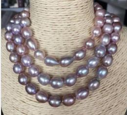 Hermoso collar de perlas púrpura barroco de 10-12mm en el mar del sur. Clasificador de pelotas amarillas de 50 ".