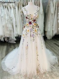 Belle robe de mariée à fleurs colorées Boho conte de fées une ligne fleurs 3D robes de mariée de campagne rustique Tulle mariée fantaisiste 2024