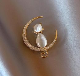 Belle mignon chat sculpter broche mode Zircon costume accessoire broches pour femmes fille bijoux de haute qualité