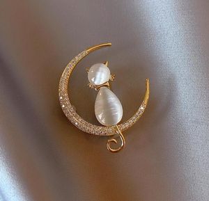 Belle mignon chat sculpter broche mode Zircon costume accessoire broches pour femmes fille bijoux de haute qualité