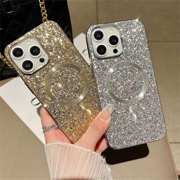 Beaux excellents étuis de téléphone iPhone 14 13 12 11 Pro Max 15 15pro 13pro 12pro x xs Designer de luxe Bling Rhingestone Diamond Magnetic A attirance