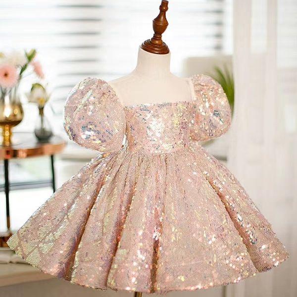 Hermosos vestidos de niña de las flores para bodas Mangas cortas con apliques transparentes Cuello de joya transparente Princesa vestido de cumpleaños brillante Vestidos formales para niñas con marco de lazo grande