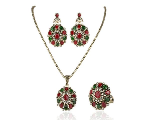 Beaux ensembles de bijoux Costume de bijoux assorti de mariage rétro chinois exquis avec collier incrusté de rubis, bague, boucles d'oreilles 9633024