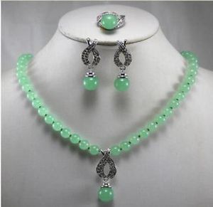 Mooie sieraden 8mm groene jade hanger ketting oorring ring set3634283