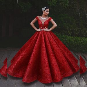 Hermoso vestido de noche de encaje rojo con cuello transparente y hombros descubiertos, vestido de noche Formal elegante para mujer