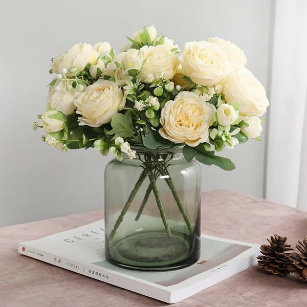 Hermosa flor de seda artificial de peonía rosa, pequeño jarrón de ramo blanco utilizado para reuniones familiares, decoraciones de bodas de invierno, plantas falsas baratas 240111