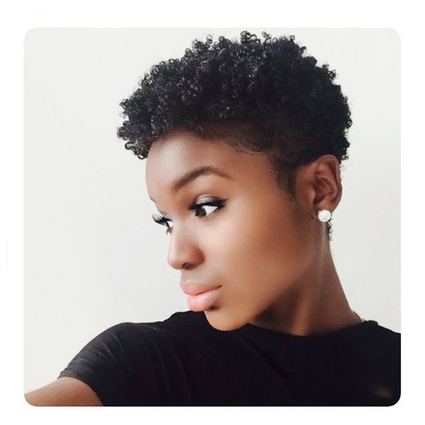 Belle courte coupe de lutin boucle perruque noire brésilienne style afro-américain Simulation cheveux humains crépus bouclés perruques en Stock