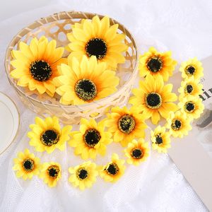 Mooie zijden zonnebloem kunstmatige madeliefje bloemen