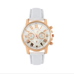 Mooie dameshorloge met witte wijzerplaat Retro Genève Student Watches Womens Quartz Trend-polshorloge met leren band Goede keuze