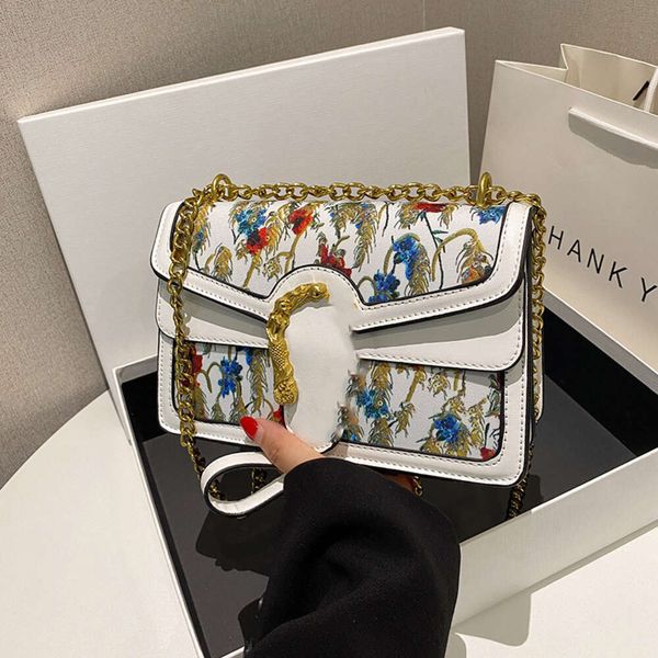 Beau sac à main pour femmes, sac carré à motif de fleur de Style ethnique, petit sac à dos à bandoulière avec chaîne retourné, nouvelle collection 2024